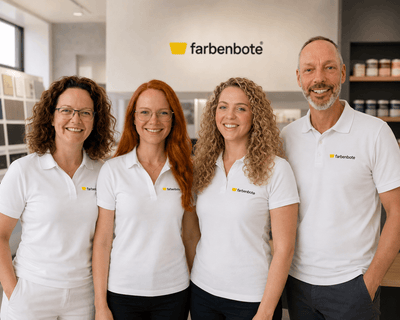 Jessica, Charleen, Denise und Thomas vom Farbenbote-Team